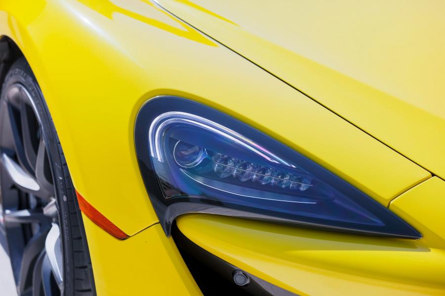 Детали экстерьера McLaren 570S Spider 2017 года  (NA) (фото 6 из 42)